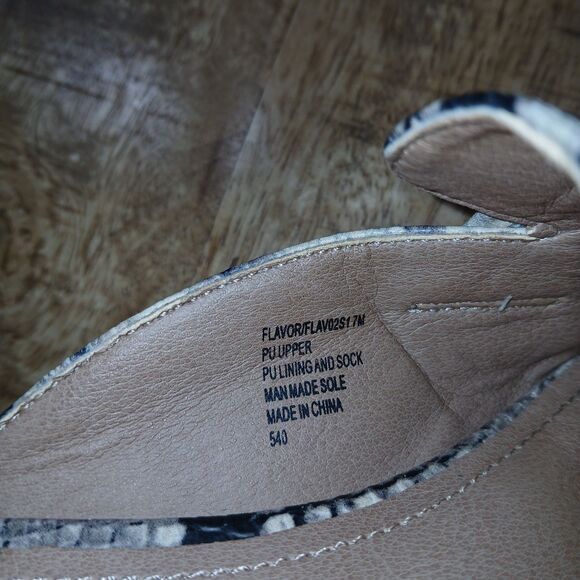 Steve Madden Fuax SNAKESKIN Pointed Toe SlipOn Mule Loafer Flats Sz 7 Comfort - Picture 10 of 11